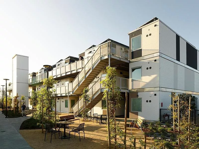 Carson a tha Dachaighean Container na ghluasad snasail airson beatha ùr-nodha?